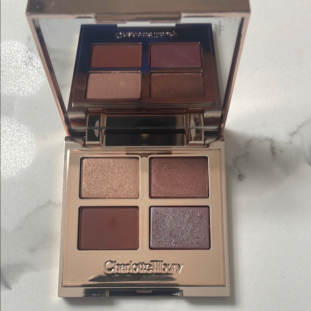 Charlotte Tilbury Luxury Eyeshadow Palette of Pearls - Cosmic Pearl